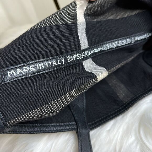 💯 Authentic Burberry Doodle Tote🍀 - Picture 10 of 16